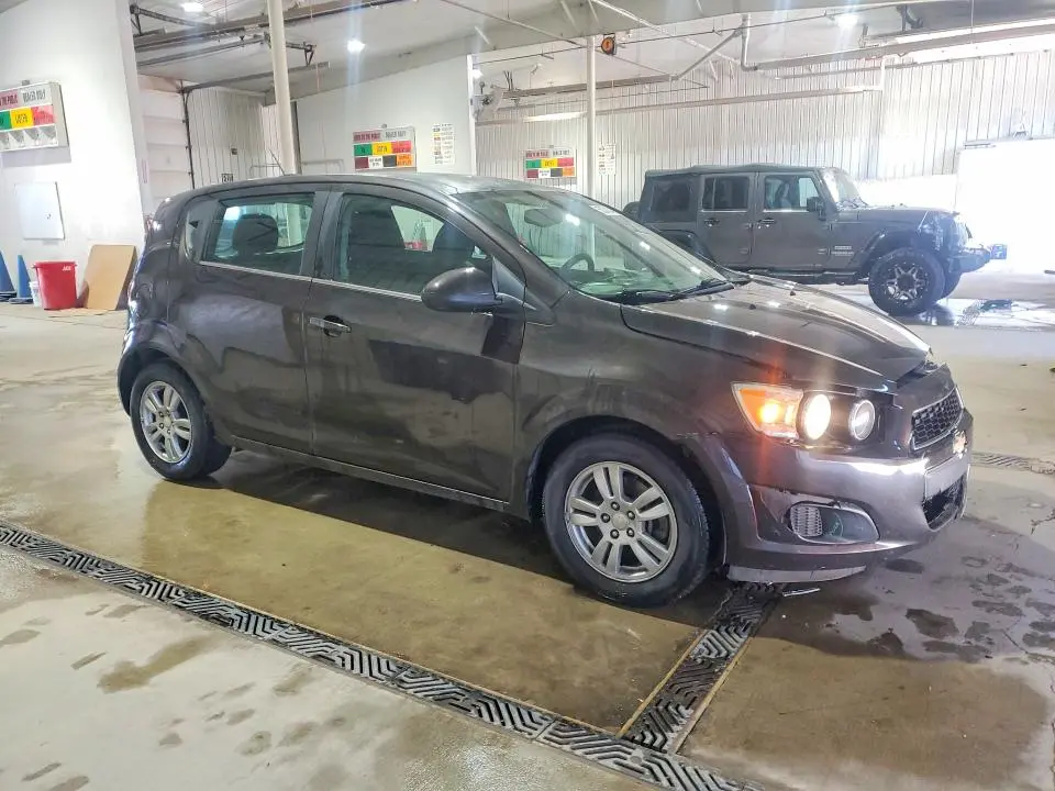 2015 CHEVROLET SONIC LT  