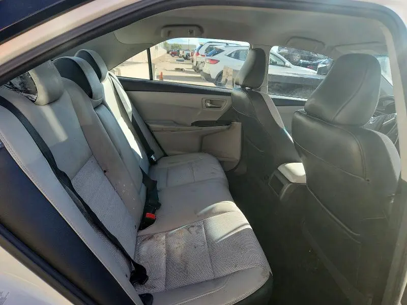 2017 TOYOTA CAMRY SE  