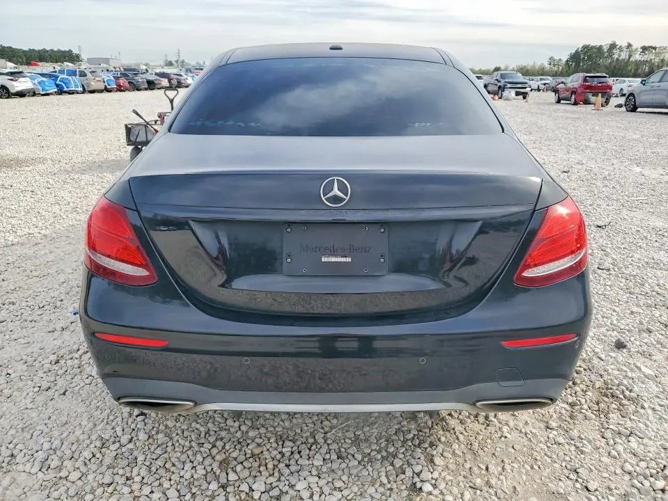 2017 MERCEDES-BENZ E 300  