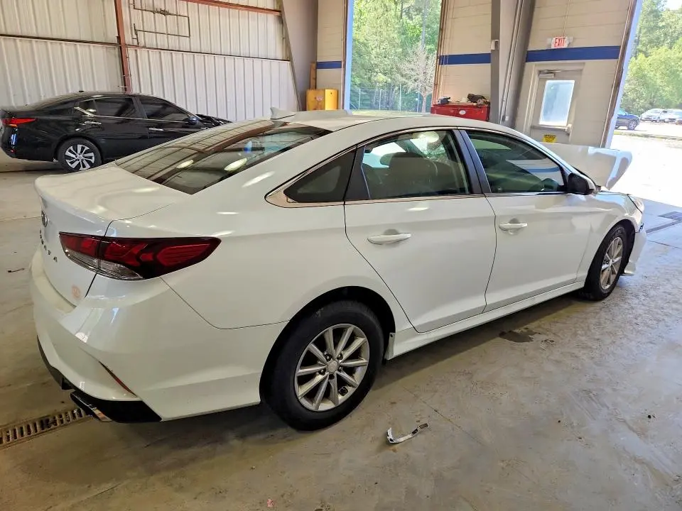 2018 HYUNDAI SONATA SE  