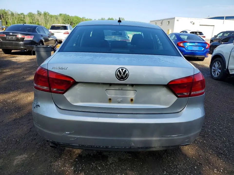 2012 VOLKSWAGEN PASSAT S  