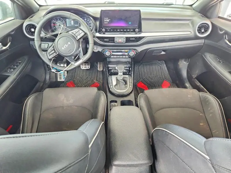 2024 KIA FORTE GT LINE  