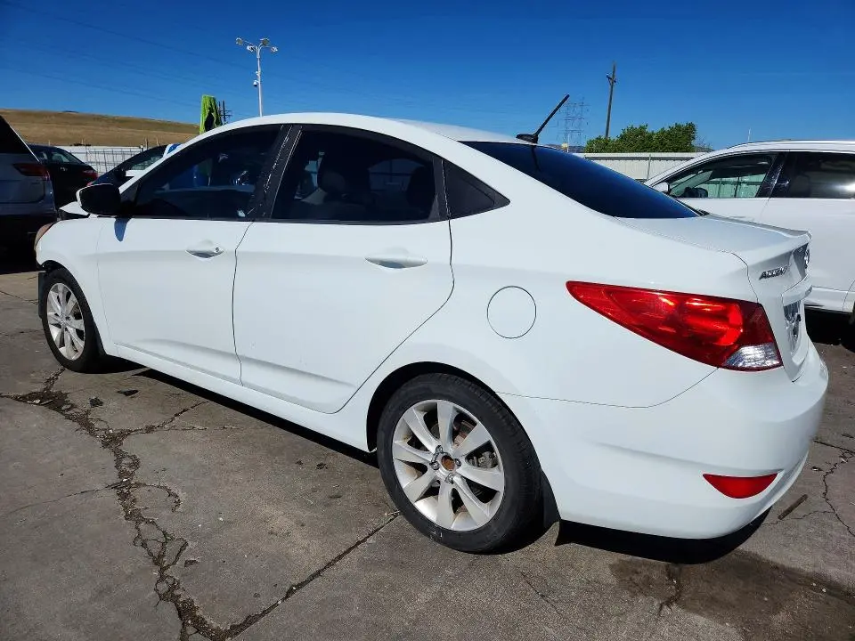 2012 HYUNDAI ACCENT GLS  