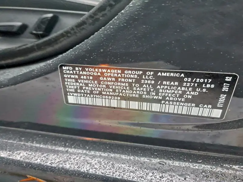 2017 VOLKSWAGEN PASSAT R-LINE  