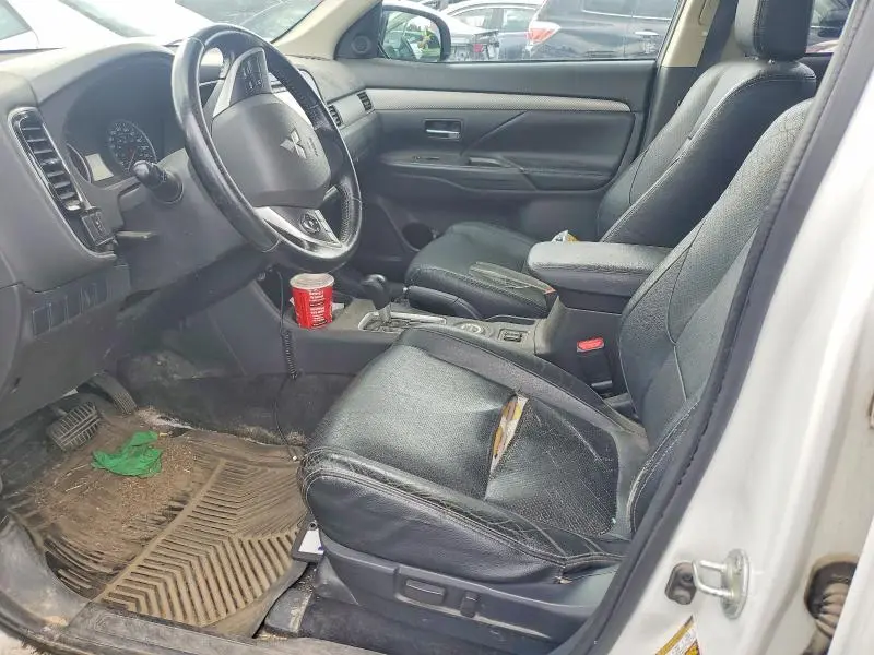 2014 MITSUBISHI OUTLANDER ES  
