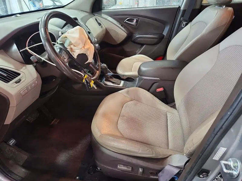 2015 HYUNDAI TUCSON SE  