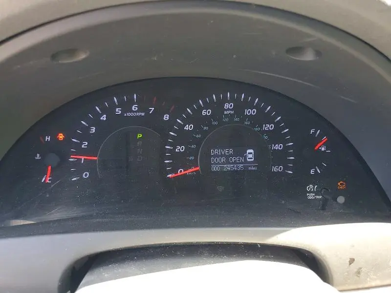 2011 TOYOTA CAMRY XLE V6  