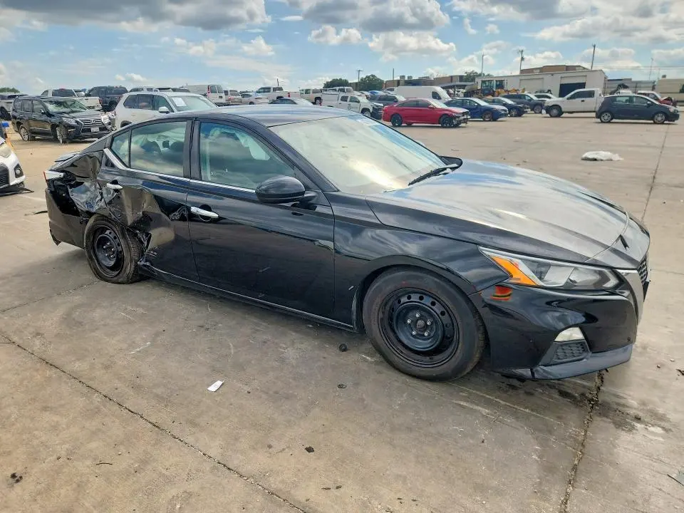 2020 NISSAN ALTIMA S  