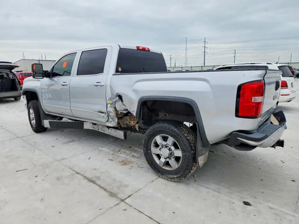 2018 GMC SIERRA K2500 SLE  