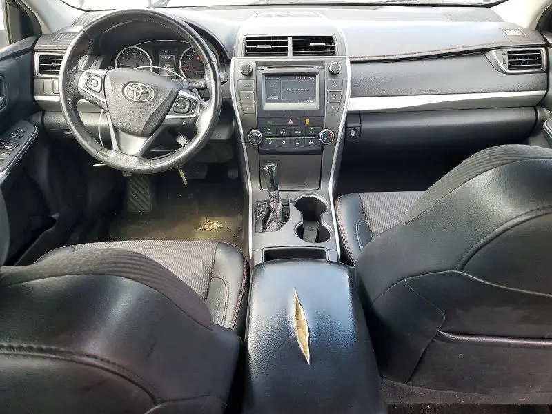 2017 TOYOTA CAMRY SE  