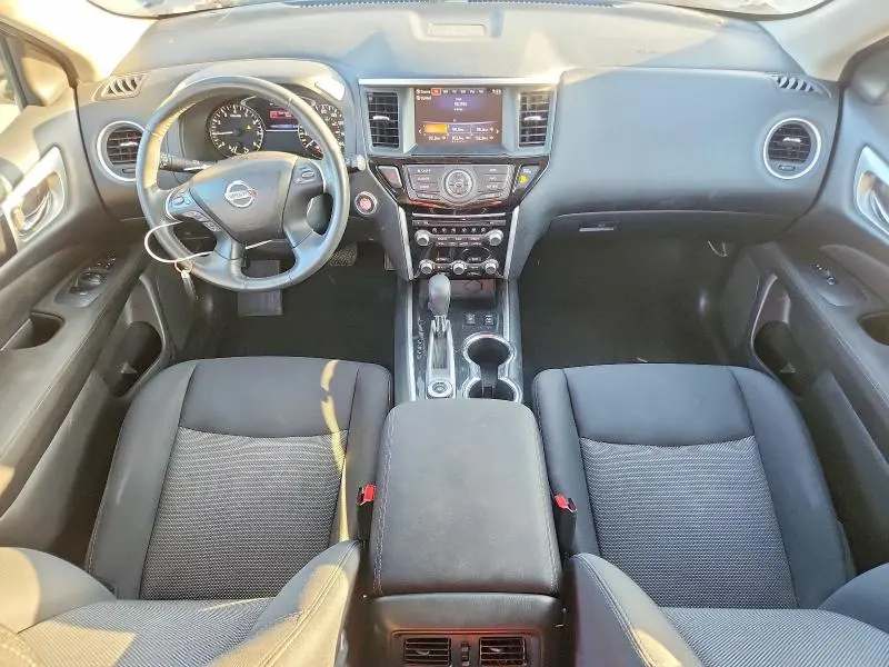 2017 NISSAN PATHFINDER SV  