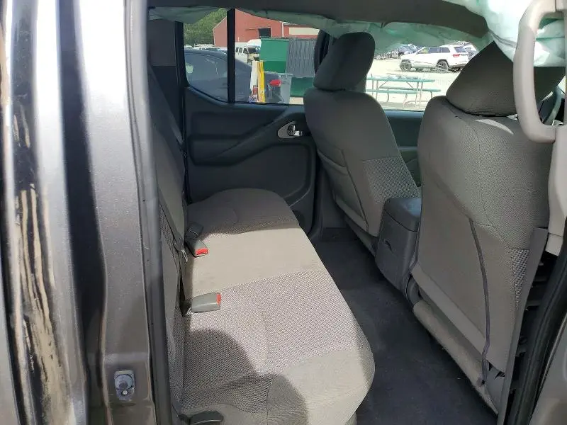 2019 NISSAN FRONTIER SV  