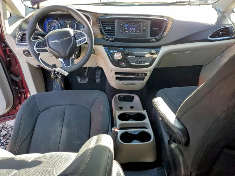 2017 CHRYSLER PACIFICA LX  
