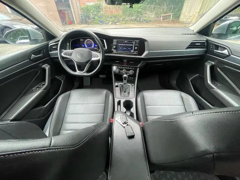 2022 VOLKSWAGEN JETTA SE  