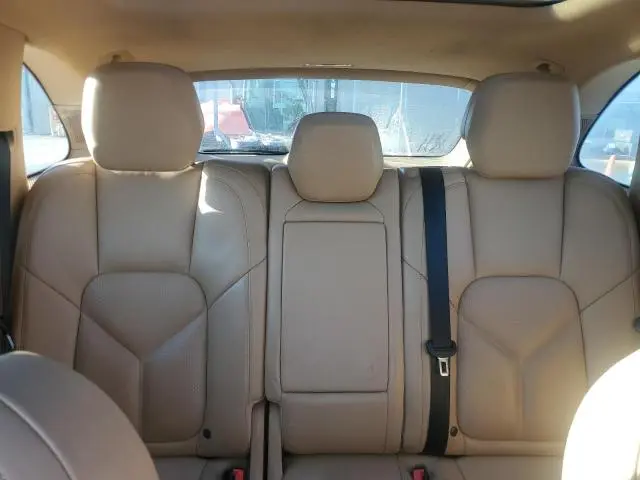 2016 PORSCHE CAYENNE   