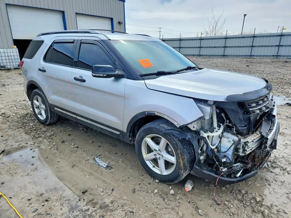 2017 FORD EXPLORER XLT  