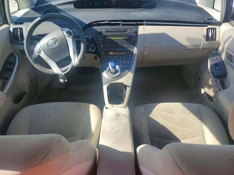 2010 TOYOTA PRIUS III  