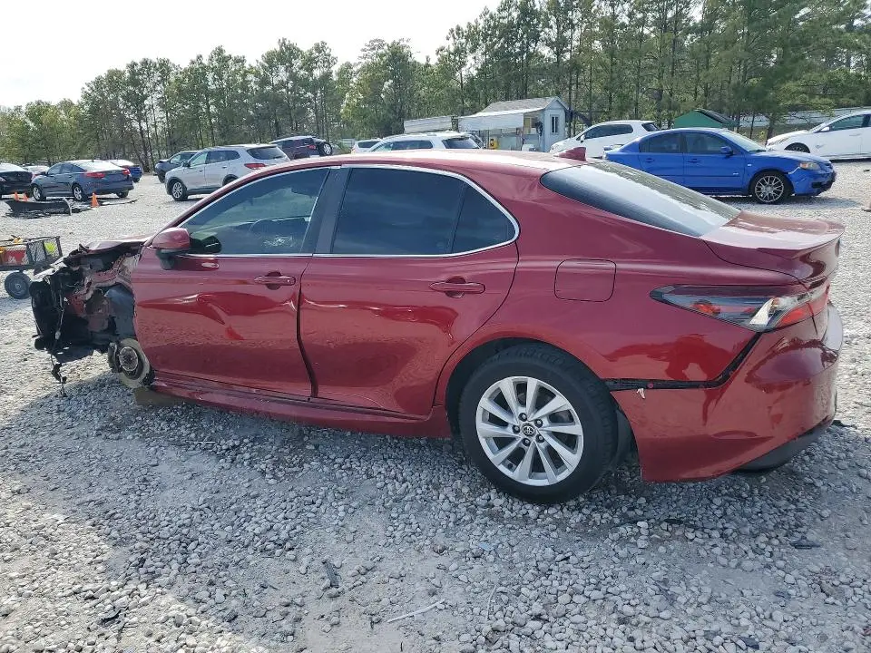 2022 TOYOTA CAMRY LE  