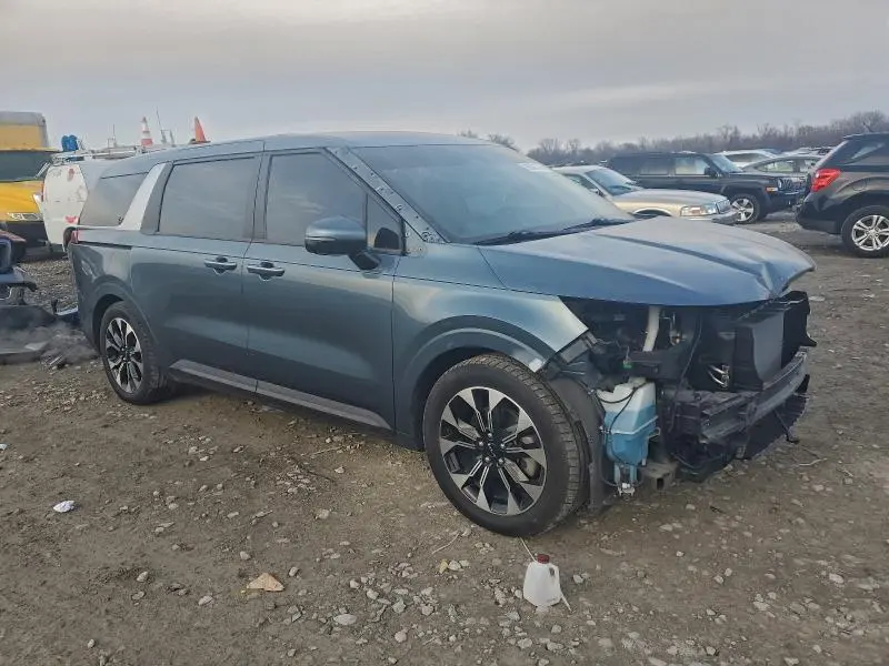 2023 KIA CARNIVAL EX  