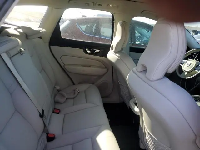 2023 VOLVO XC60 PLUS  