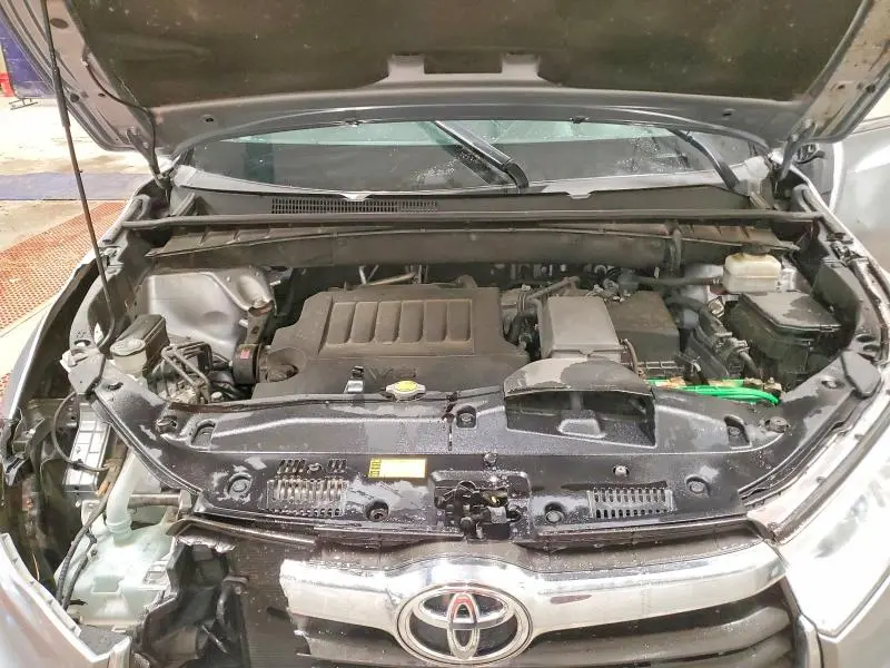 2014 TOYOTA HIGHLANDER XLE  