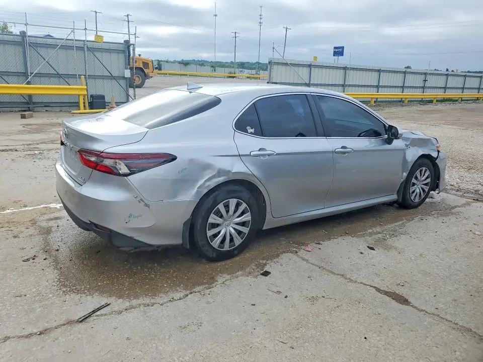 2021 TOYOTA CAMRY LE  