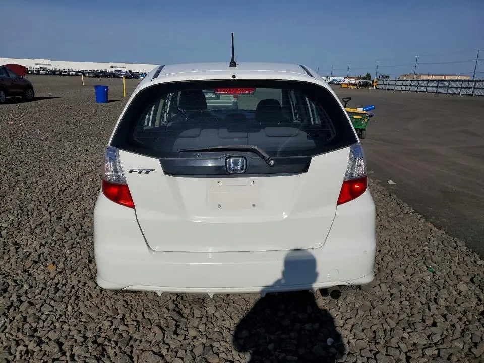 2013 HONDA FIT   