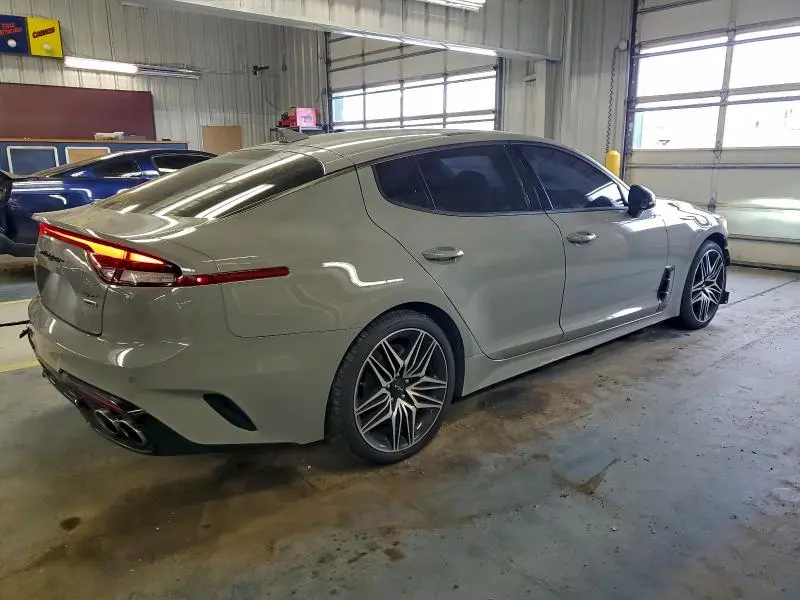 2022 KIA STINGER GT1  