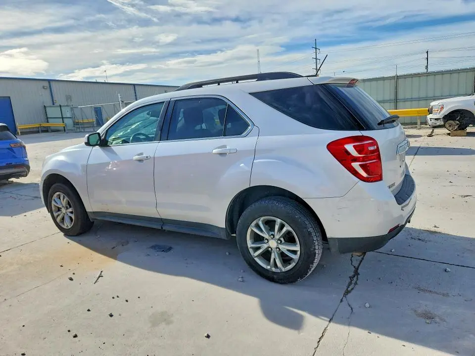 2017 CHEVROLET EQUINOX LT  