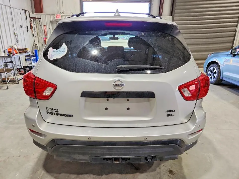 2019 NISSAN PATHFINDER SL  