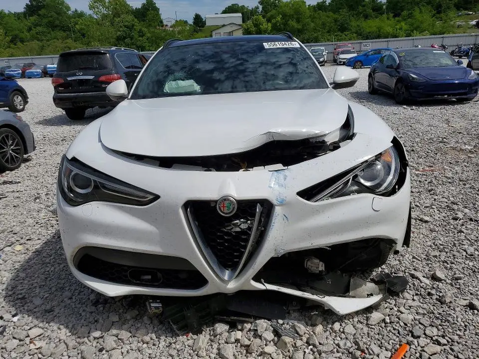 2022 ALFA ROMEO STELVIO TI  