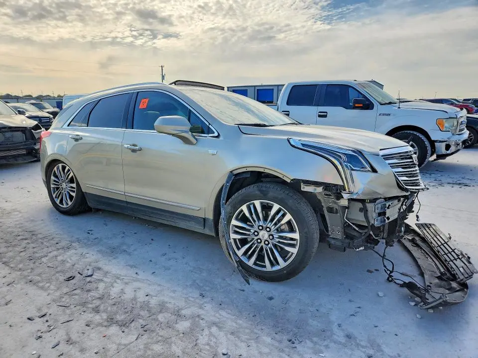 2017 CADILLAC XT5 PREMIUM LUXURY  