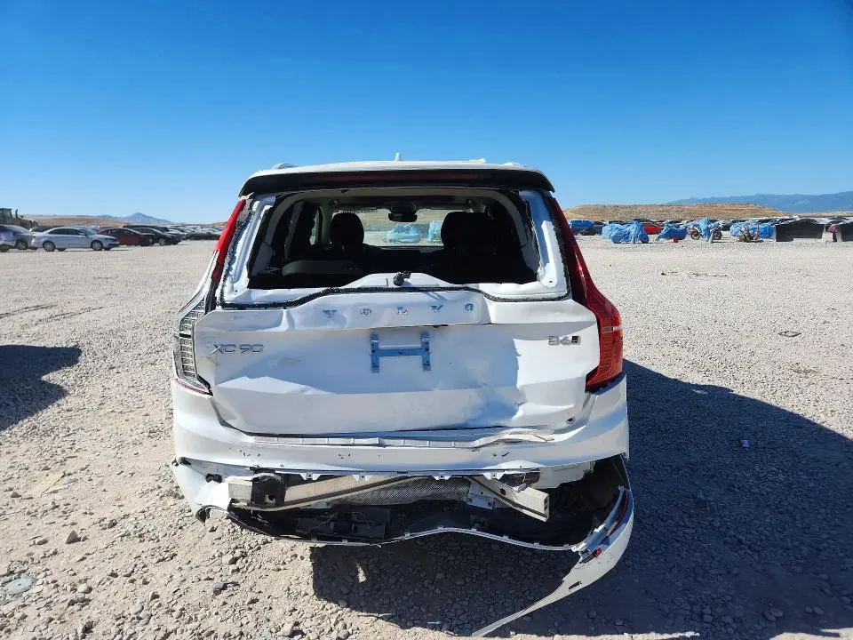 2025 VOLVO XC90 PLUS  
