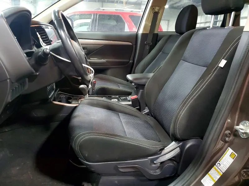 2017 MITSUBISHI OUTLANDER SE  