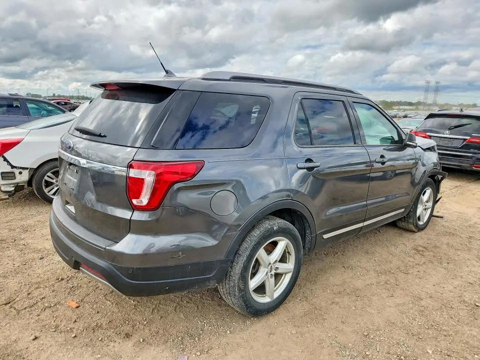 2019 FORD EXPLORER XLT  