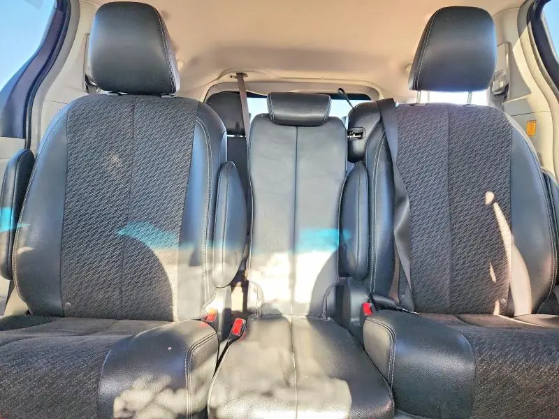2013 TOYOTA SIENNA SPORT  