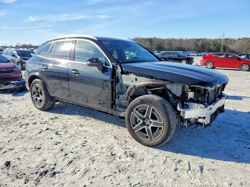 2024 MERCEDES-BENZ GLC 300  