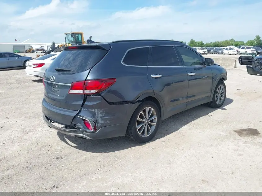 2018 HYUNDAI SANTA FE SE