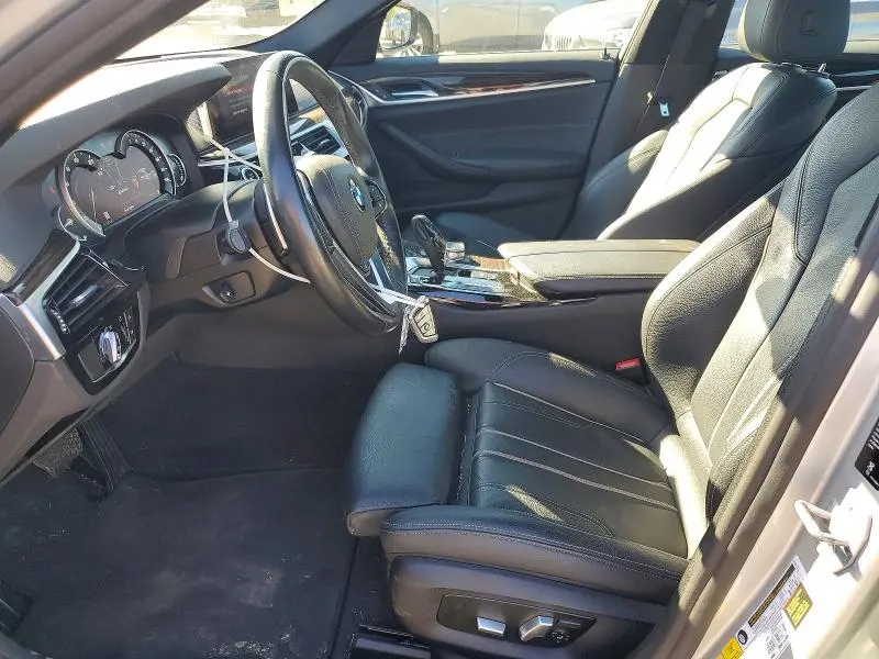 2019 BMW 530XE   