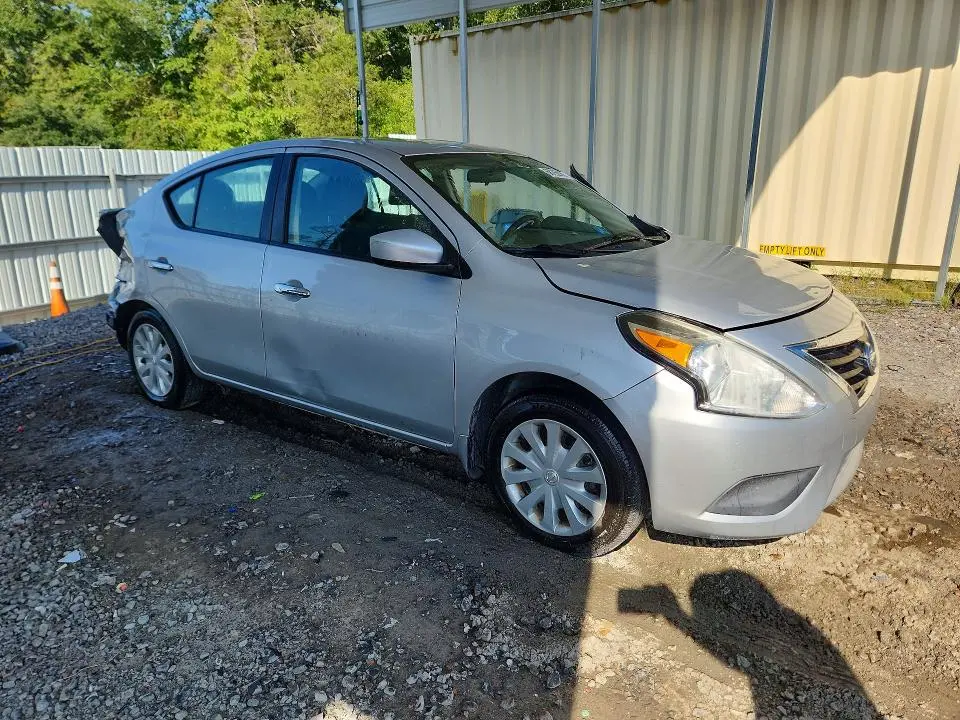 2016 NISSAN VERSA 1.6 SV  