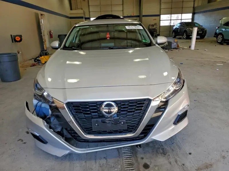 2019 NISSAN ALTIMA S  
