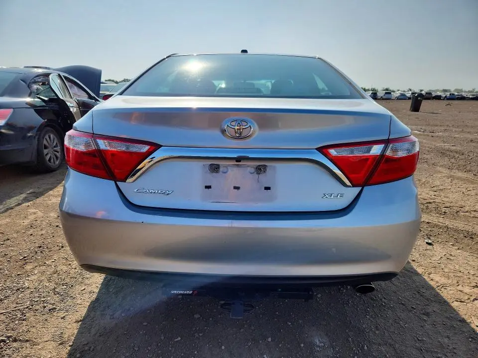 2015 TOYOTA CAMRY XLE  