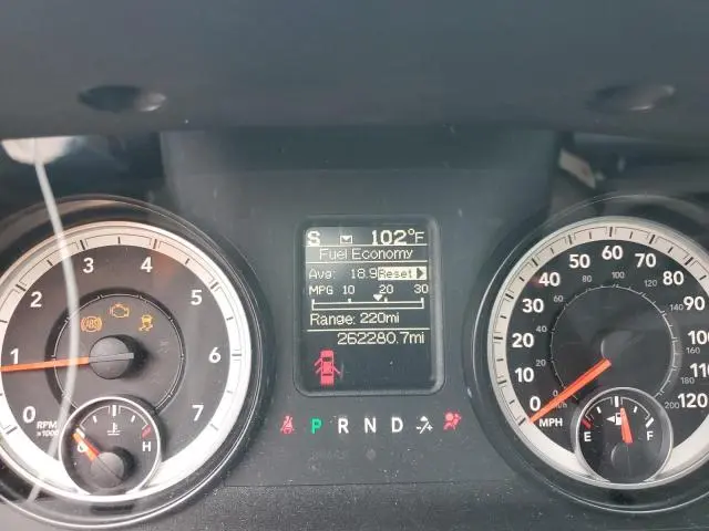 2015 RAM 1500 SLT  
