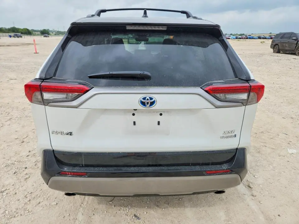 2024 TOYOTA RAV4 XSE  