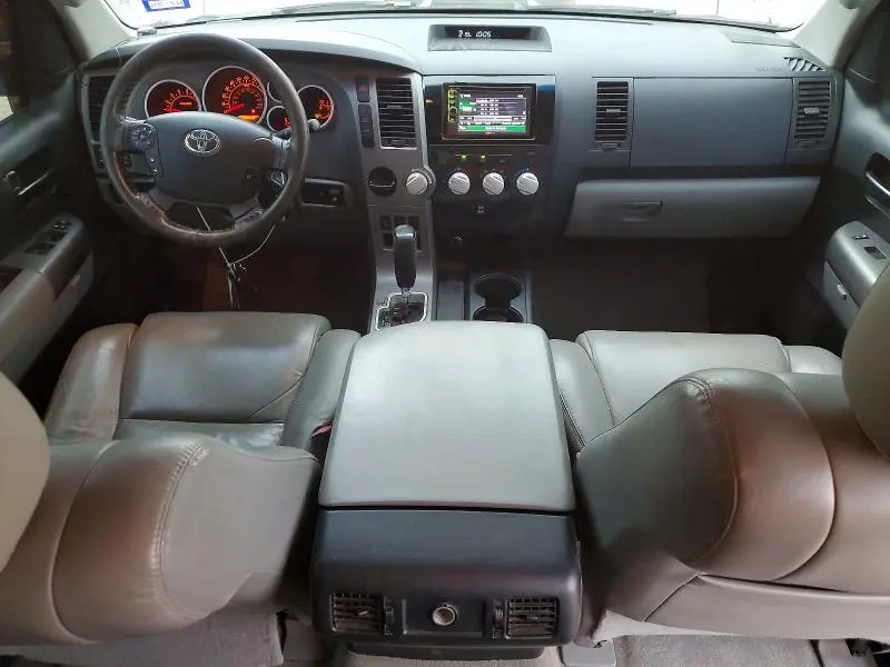 2010 TOYOTA TUNDRA CREWMAX SR5  
