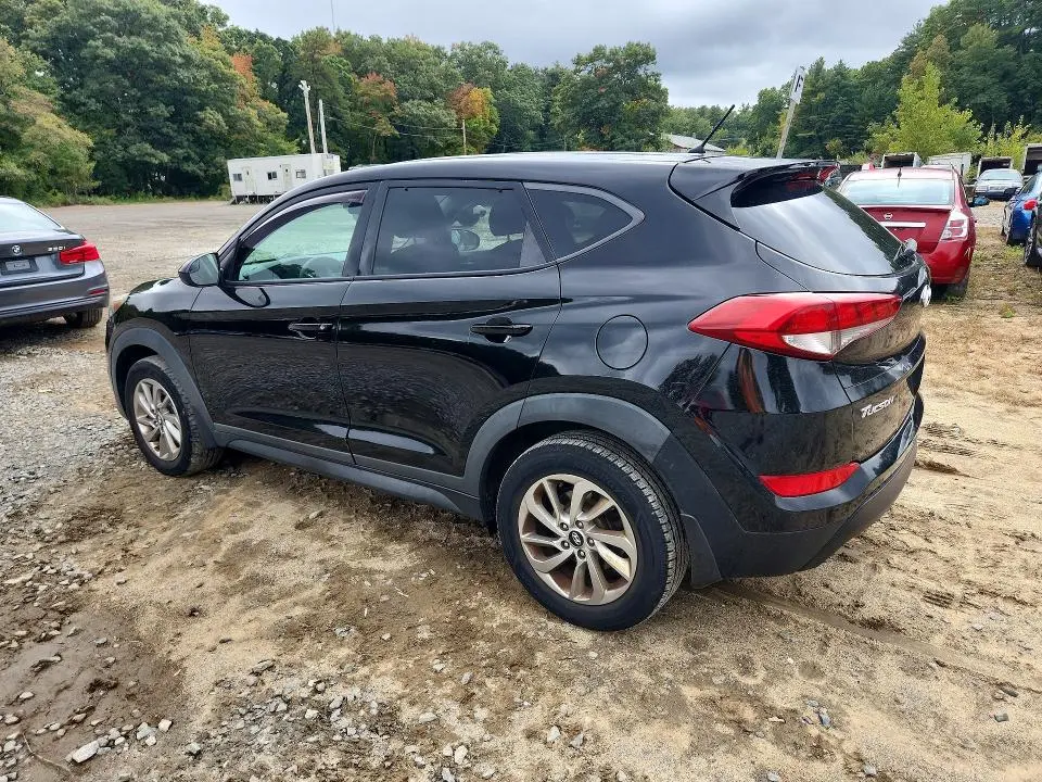 2018 HYUNDAI TUCSON SE  