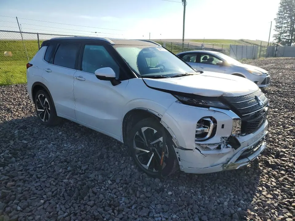 2024 MITSUBISHI OUTLANDER SEL  