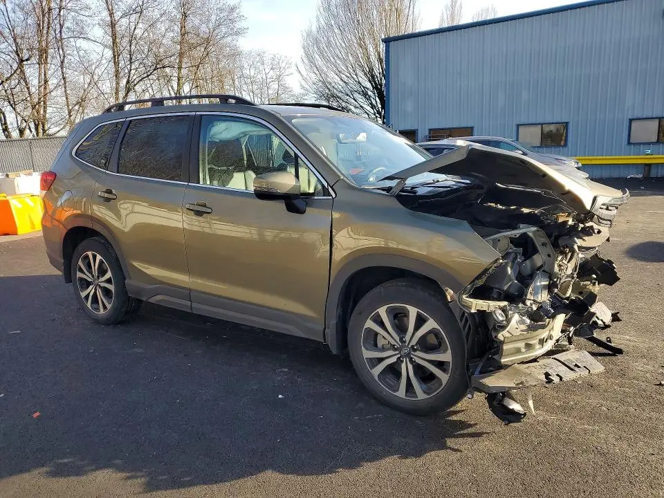2022 SUBARU FORESTER LIMITED  