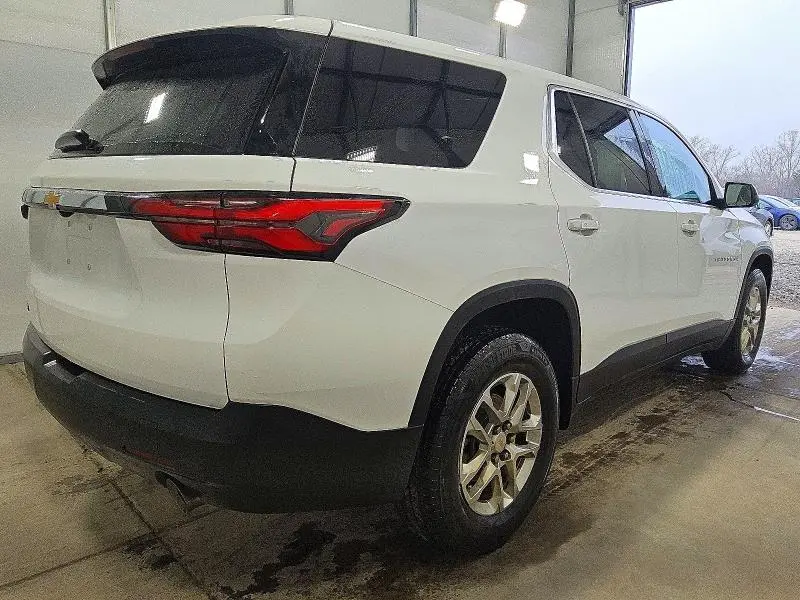 2022 CHEVROLET TRAVERSE LS  