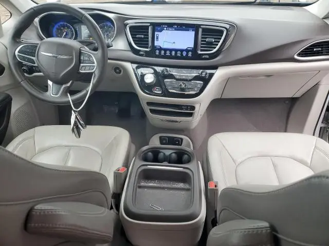 2017 CHRYSLER PACIFICA TOURING L  